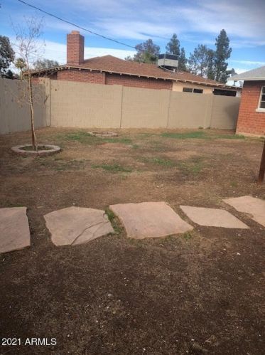 6844 33rd Ave, Phoenix AZ 85051-1201 exterior