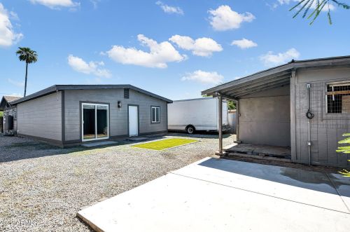 9440 9 Ave, Phoenix AZ 85021-3102 exterior