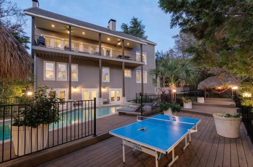 6107 Cape Coral Dr, Austin, TX 78746-7212