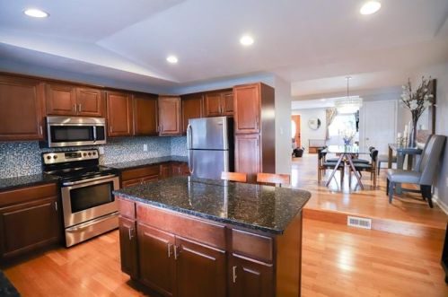 818 Mccandless Ave, Pittsburgh PA 15201-2451 exterior