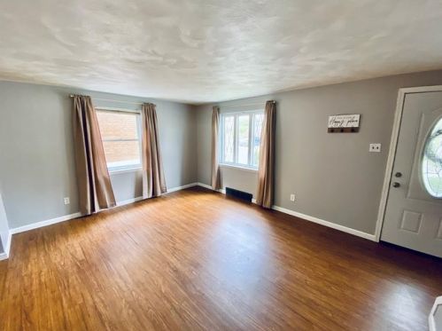 3006 Brentwood Ave, Pittsburgh PA  15227-2817 exterior