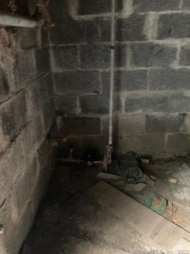 51 Belmont Ave, Enfield CT 06082-2907 exterior