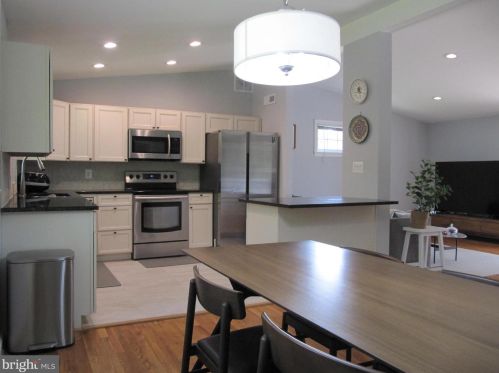 1807 Youngblood St, Mc Lean VA  22101-5244 exterior