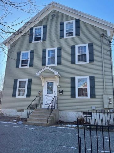 60 Lincoln St, Woonsocket, RI 02895-5245