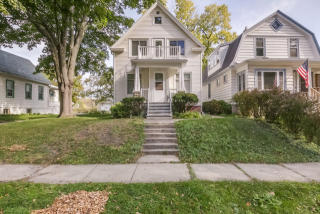 6644 Hillside Ln, Milwaukee WI  53213-3256 exterior