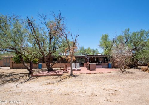 8901 Bears Path Rd, Tucson AZ  85749-8139 exterior