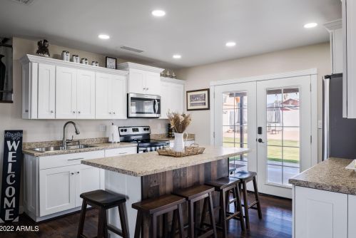 3351 76th Ave, Phoenix AZ  85033-4916 exterior