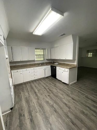 2617 Loy Lk Rd, Denison TX 75020-7146 exterior