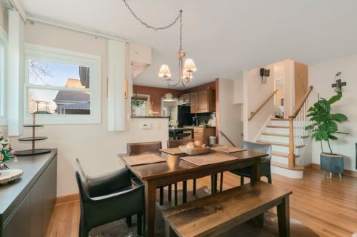 3935 Greenleaf Ave, Chicago IL 60626-2882 exterior