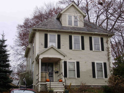 88 Arlington St, Newton, MA 02458-2440