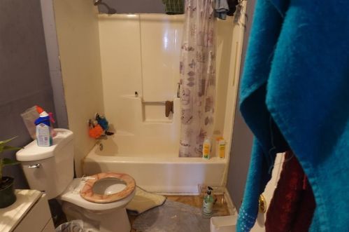 6676 Chupp Rd, Lithonia GA 30058-7652 exterior