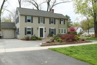 460 Laurel St, Springfield MA  01106-1912 exterior