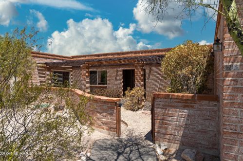 4980-4981 Calle Luisa, Tucson, AZ 85718-4925