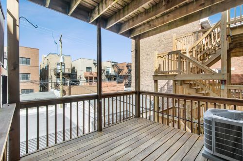 3326 Kenmore Ave, Chicago IL  60657-2217 exterior