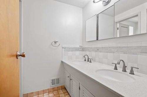 309 Highland Pne Ct, Pittsburgh PA 15237-2019 exterior