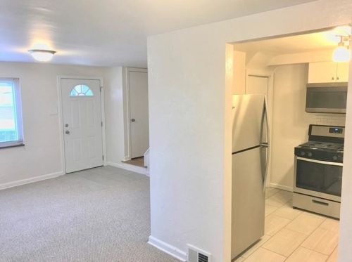 442 Jacobson Dr, Pittsburgh PA  15227-3112 exterior