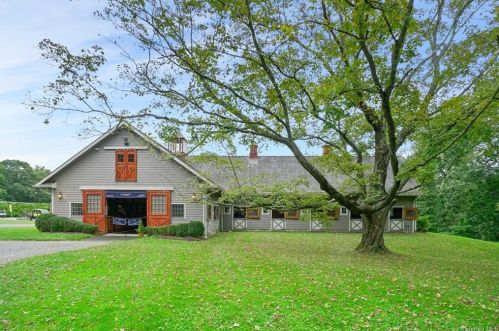 14 Middle Patent Rd, Armonk NY  10504-2802 exterior