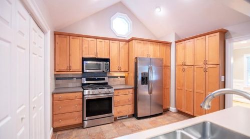 1001 Lindridge Way, Atlanta GA 30324-3709 exterior