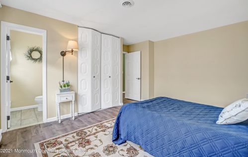 8 Leighton Ln, Lakehurst NJ  08759-6711 exterior