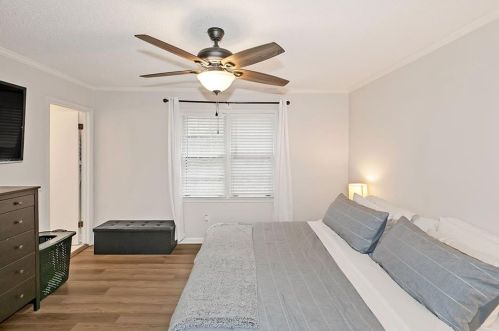 161 Lablanc Way, Atlanta GA  30327-1082 exterior