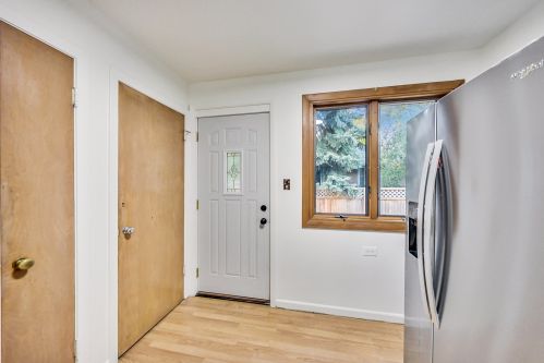 6878 Lehigh Ave, Chicago IL  60646-1406 exterior