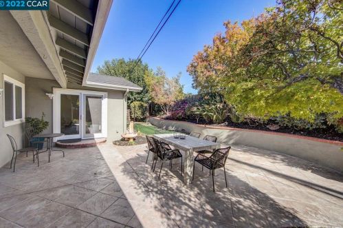 760 Citrus Ave, Concord CA  94518-2339 exterior