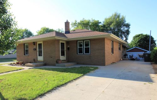 3648 Tesch Ave, Milwaukee, WI 53235-4851