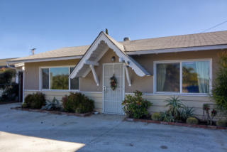 930 Mandarin Dr, Fallbrook, CA 92028-4700