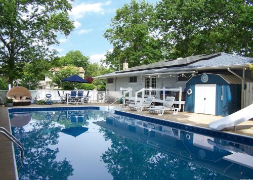 72 Dovecote Ln, Commack, NY 11725-2746