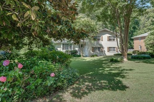 1998 Gainsborough Dr, Atlanta GA 30341-1017 exterior