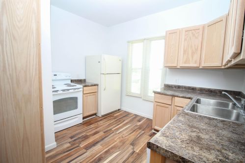 188 Michigan Ave, Three Rivers MI 49093-1126 exterior