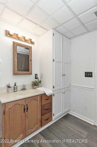 13311 Blackwood Dr, Dewitt MI 48820-8103 exterior