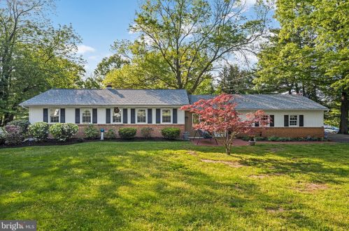 487 Fruit Farm Rd, Limerick, PA 19468-3201