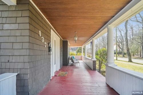 137 Haworth Dr, Haworth NJ 07641-1540 exterior