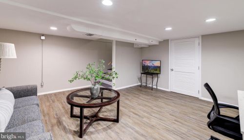 109 Raymond Ave, Alexandria VA 22301-1139 exterior