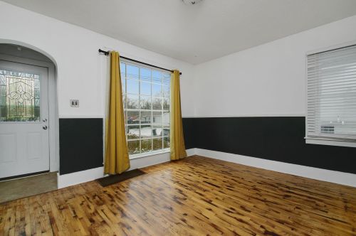 1334 Mason St, Grand Rapids, MI 49503-1340