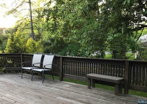 484 11th St, Cresskill NJ  07626-1244 exterior