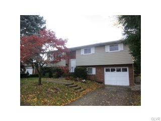 1257 Dalehurst Dr, Bethlehem PA  18018-2218 exterior