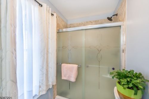 27 Grosbeak Dr, Hackettstown NJ  07840-3333 exterior