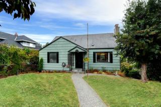 3606 36th Ave, Seattle, WA 98144-7107