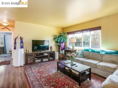 1111 Blake St, Berkeley CA 94703-1903 exterior