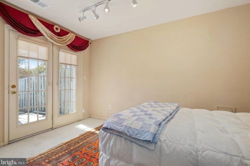 8402 Bells Ridge Ter, Rockville MD 20854-2799 exterior