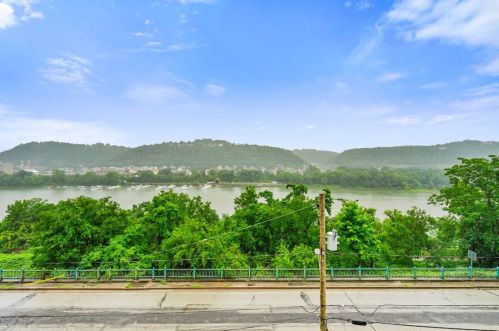 6634 Butler St, Pittsburgh PA  15206-1018 exterior