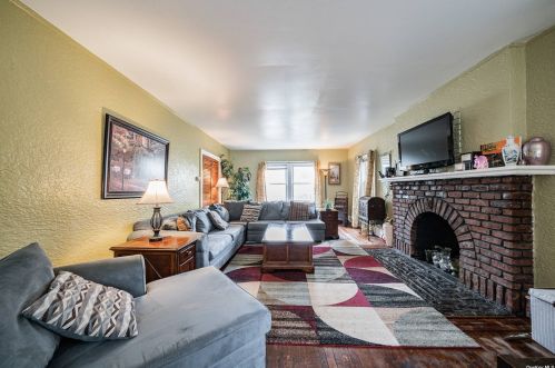 277 4th St, Mount Vernon, NY 10553-1424