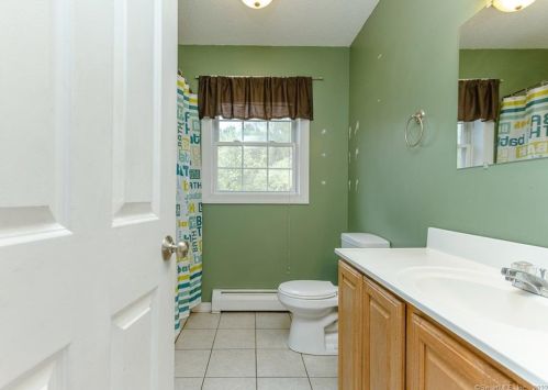 1893 Upper Maple St, Killingly CT 06241-1513 exterior