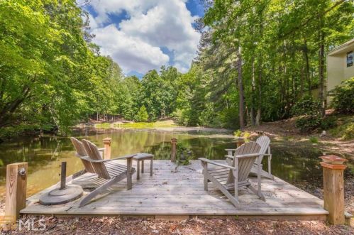 55 Finch Frst Trl, Atlanta GA 30327-4576 exterior