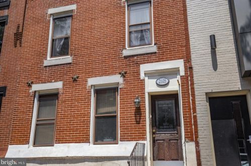 2105 Christian St, Philadelphia PA 19146-1209 exterior