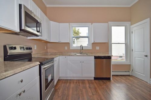 261 Admiral St, Providence RI 02908-1331 exterior