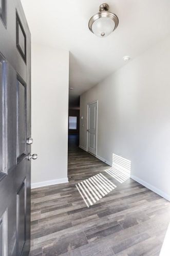 5071 Lower Elm St, Atlanta, GA 30349-1678