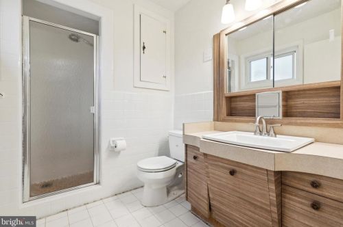 316 Glengary Dr, Pittsburgh PA 19083-2714 exterior